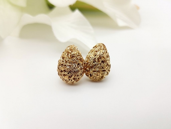 Preview: Goldfarbene Draht Tropfen Ohrstecker